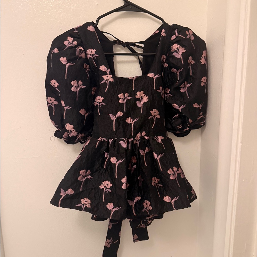 Sister Jane Dream Chasse Floral Top Black Tie